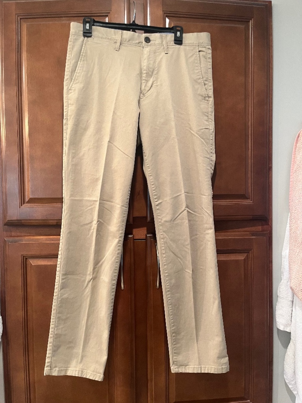 Gap Khakis Slim Fit Comfort Stretch Khakis 32/32